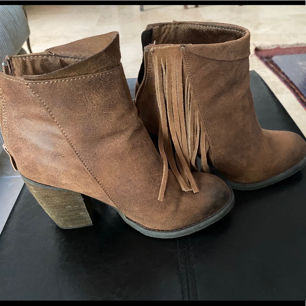 Ankle Boots with Fringe